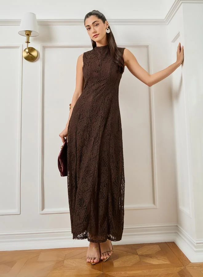 ستايلي فستان طويل بلا أكمام وملمس بارز بني